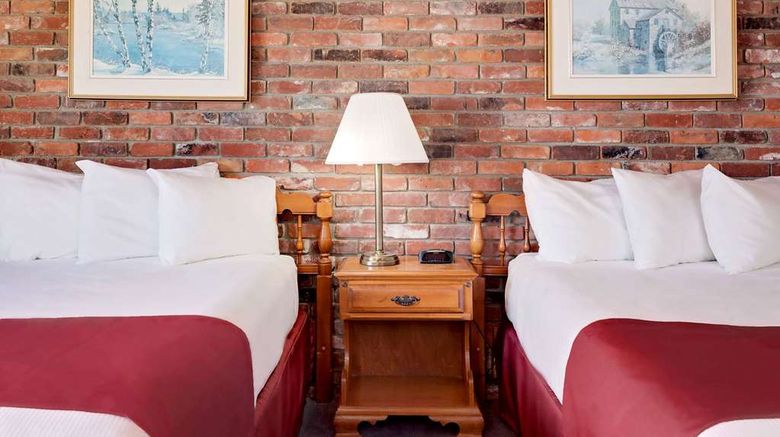 <b>Ramada Gananoque Provincial Inn Room</b>. Images powered by <a href="https://iceportal.shijigroup.com/" title="IcePortal" target="_blank">IcePortal</a>.
