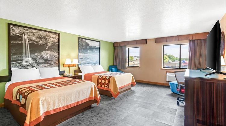 Super 8 Uniontown Room