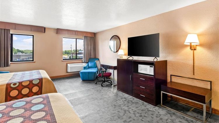 Super 8 Uniontown Room