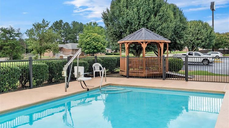 Days Inn Spartanburg Pool
