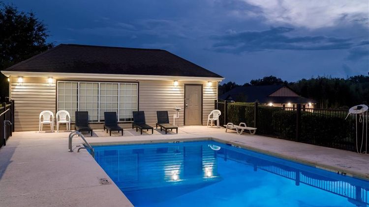 Days Inn Spartanburg Pool