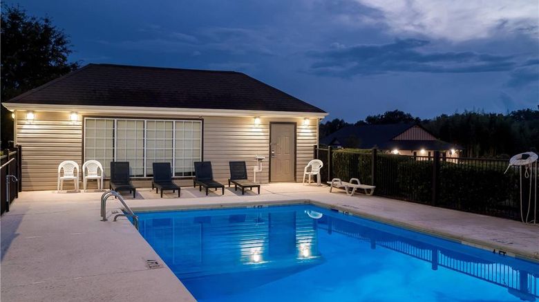 <b>Days Inn Spartanburg Pool</b>. Images powered by <a href="https://iceportal.shijigroup.com/" title="IcePortal" target="_blank">IcePortal</a>.