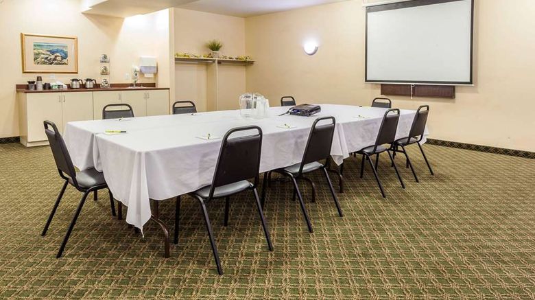 <b>Super 8 Amherst Meeting</b>. Images powered by <a href="https://iceportal.shijigroup.com/" title="IcePortal" target="_blank">IcePortal</a>.