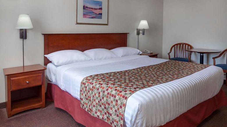 <b>Super 8 Caraquet Room</b>. Images powered by <a href="https://iceportal.shijigroup.com/" title="IcePortal" target="_blank">IcePortal</a>.