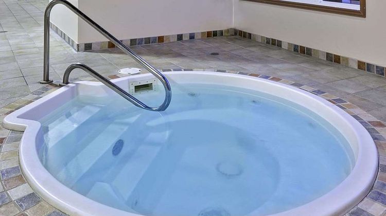 Super 8 Caraquet Pool
