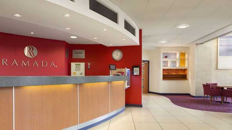 <b>Ramada London North M1 Lobby</b>. Images powered by <a href="https://iceportal.shijigroup.com/" title="IcePortal" target="_blank">IcePortal</a>.