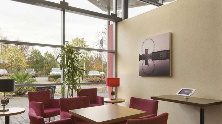 Ramada London North M1 Lobby