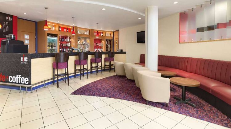 Ramada London North M1 Room
