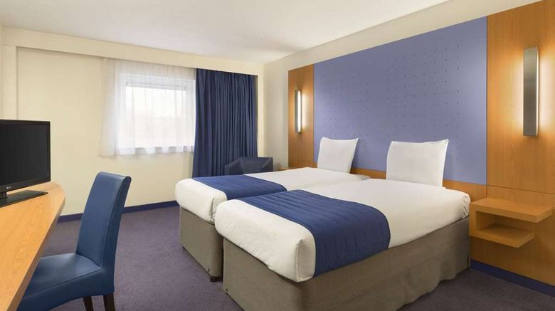 <b>Ramada London North M1 Room</b>. Images powered by <a href="https://iceportal.shijigroup.com/" title="IcePortal" target="_blank">IcePortal</a>.