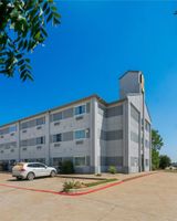 Super 8 Weatherford