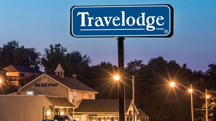 Travelodge Airport Platte City Exterior