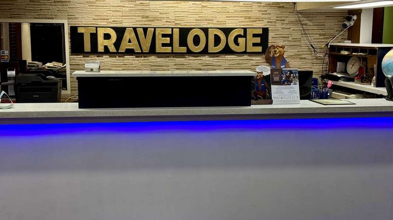 <b>Travelodge Airport Platte City Lobby</b>. Images powered by <a href="https://iceportal.shijigroup.com/" title="IcePortal" target="_blank">IcePortal</a>.
