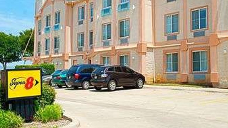 Super 8 Irving/DFW Apt/North Exterior. Images powered by <a href="https://iceportal.shijigroup.com" target="_blank" rel="noopener">Ice Portal</a>.