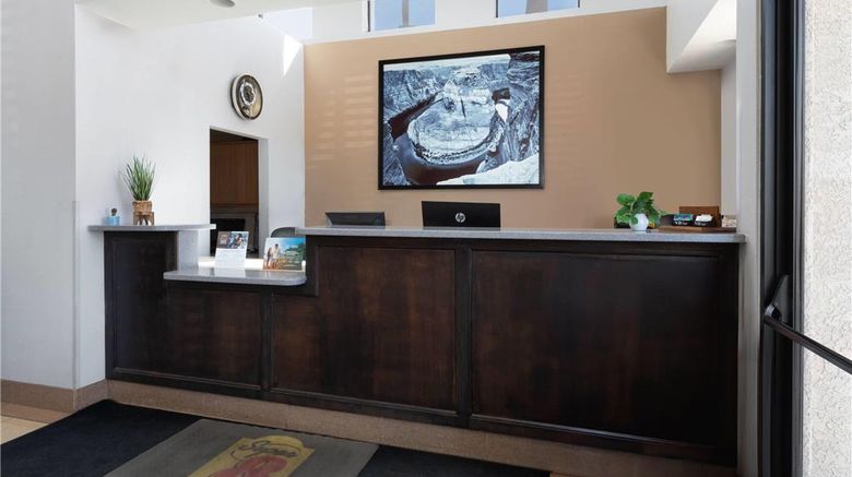 <b>Super 8 Tucson/Grant Road Area Lobby</b>. Images powered by <a href="https://iceportal.shijigroup.com/" title="IcePortal" target="_blank">IcePortal</a>.