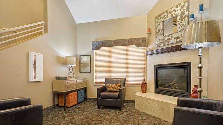 <b>Days Inn Eagan near Mall of America Lobby</b>. Images powered by <a href="https://iceportal.shijigroup.com/" title="IcePortal" target="_blank">IcePortal</a>.