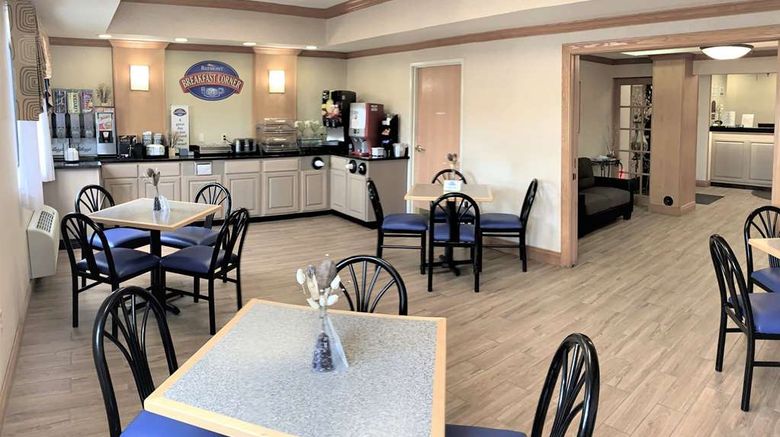 <b>Baymont by Wyndham Paw Paw Restaurant</b>. Images powered by <a href="https://iceportal.shijigroup.com/" title="IcePortal" target="_blank">IcePortal</a>.