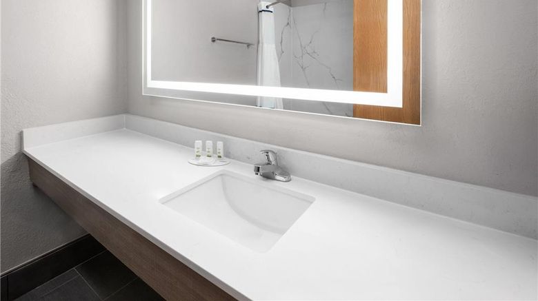 <b>Baymont by Wyndham Paw Paw Suite</b>. Images powered by <a href="https://iceportal.shijigroup.com/" title="IcePortal" target="_blank">IcePortal</a>.
