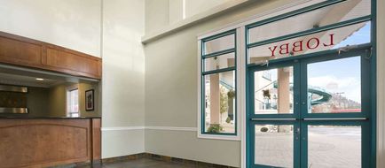 Ramada Limited Merritt Lobby