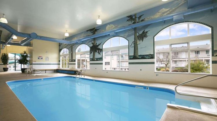 Ramada Limited Merritt Pool