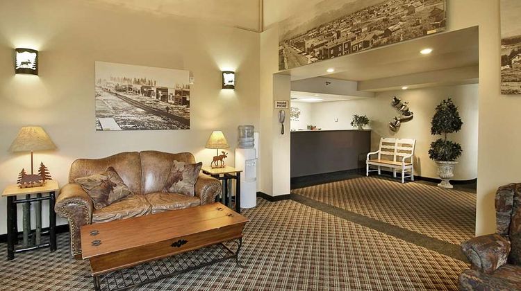 Ramada Anchorage Lobby