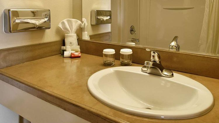 Ramada Anchorage Suite