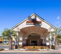 Howard Johnson Express Inn Savannah Exterior