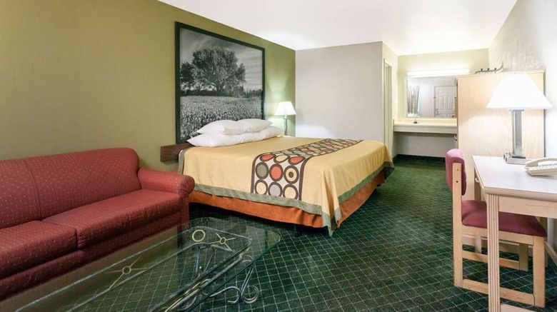 <b>Super 8 Fredericksburg Room</b>. Images powered by <a href="https://iceportal.shijigroup.com/" title="IcePortal" target="_blank">IcePortal</a>.