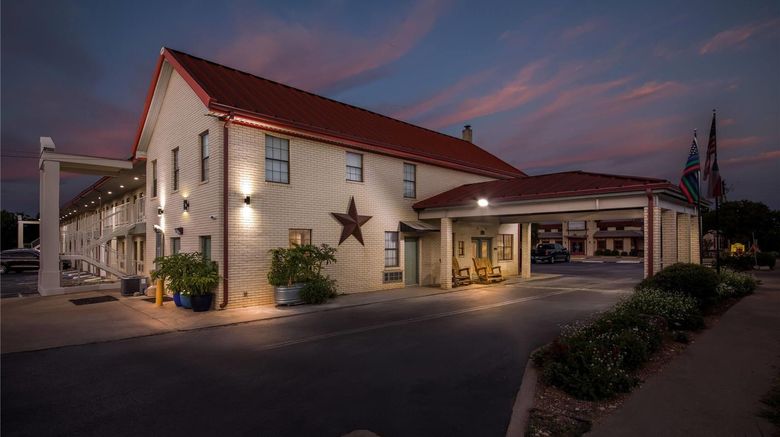 <b>Super 8 Fredericksburg Exterior</b>. Images powered by <a href="https://iceportal.shijigroup.com/" title="IcePortal" target="_blank">IcePortal</a>.