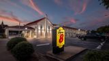 Super 8 Fredericksburg Exterior