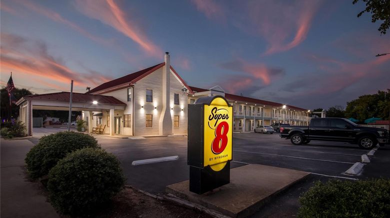 <b>Super 8 Fredericksburg Exterior</b>. Images powered by <a href="https://iceportal.shijigroup.com/" title="IcePortal" target="_blank">IcePortal</a>.