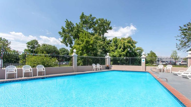<b>Ramada Limited Cockeysville Pool</b>. Images powered by <a href="https://iceportal.shijigroup.com/" title="IcePortal" target="_blank">IcePortal</a>.