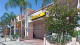 Super 8 North Hollywood Exterior