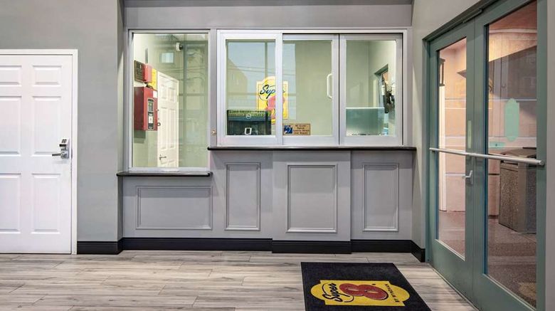 <b>Super 8 North Hollywood Lobby</b>. Images powered by <a href="https://iceportal.shijigroup.com/" title="IcePortal" target="_blank">IcePortal</a>.