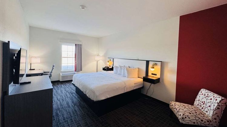 Ramada Sparta/At Speedway Room
