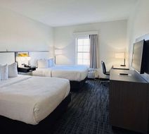 Ramada Sparta/At Speedway Room