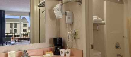 Days Inn Jonesboro AR Room