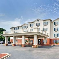 Super 8 Louisville/Expo Center