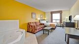 Super 8 Barrie Suite