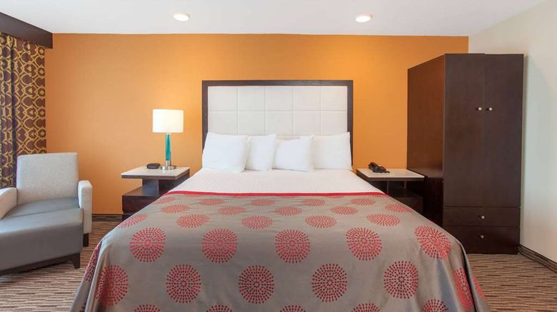 <b>Ramada Culver City Room</b>. Images powered by <a href="https://iceportal.shijigroup.com/" title="IcePortal" target="_blank">IcePortal</a>.