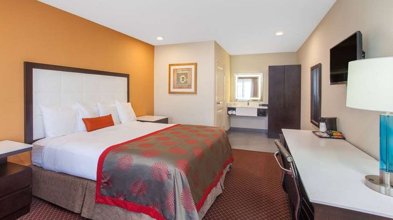 <b>Ramada Culver City Room</b>. Images powered by <a href="https://iceportal.shijigroup.com/" title="IcePortal" target="_blank">IcePortal</a>.