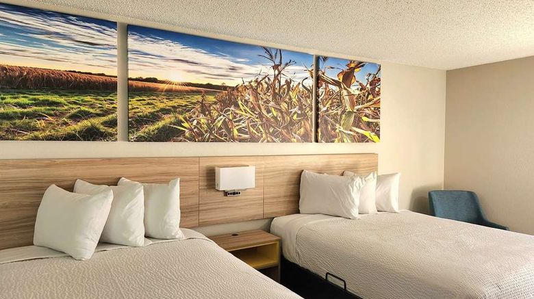 <b>Days Inn & Suites New Iberia Room</b>. Images powered by <a href="https://iceportal.shijigroup.com/" title="IcePortal" target="_blank">IcePortal</a>.