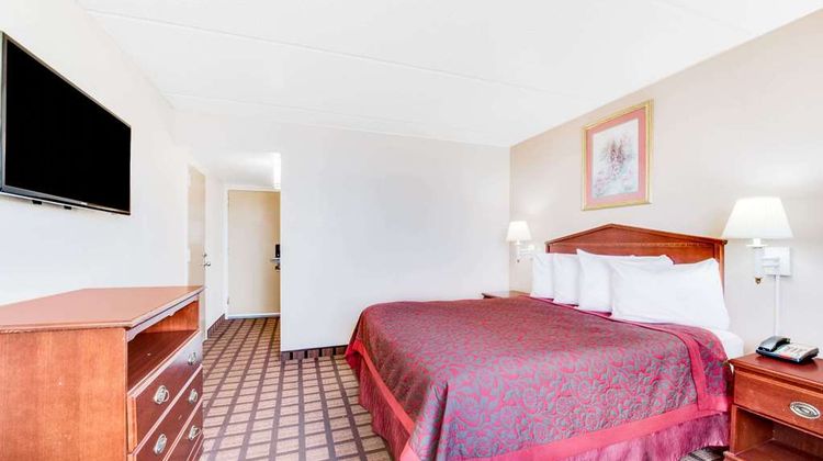 Days Inn & Suites Laredo Room