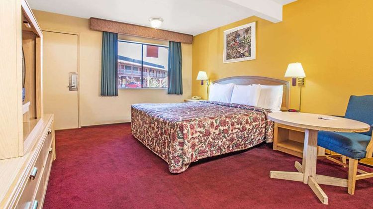 Travelodge Turlock Room