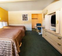Travelodge Turlock Room