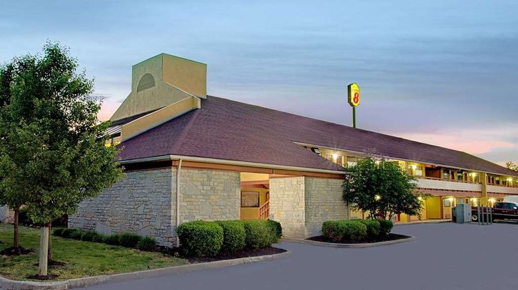 Super 8 Cincinnati Exterior