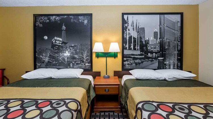 Super 8 Indianapolis Room