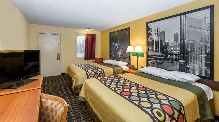 Super 8 Indianapolis Room