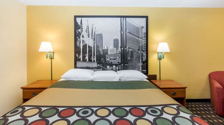 Super 8 Indianapolis Room