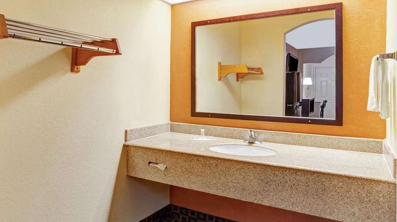 <b>Super 8 Baytown/Mont Belvieu Room</b>. Images powered by <a href="https://iceportal.shijigroup.com/" title="IcePortal" target="_blank">IcePortal</a>.