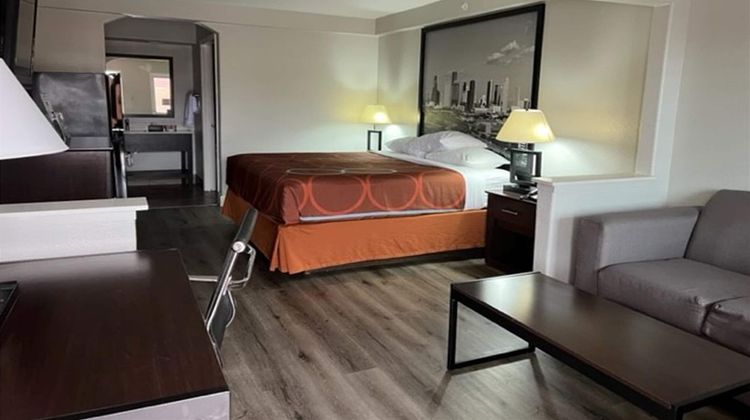 Super 8 Baytown/Mont Belvieu Room